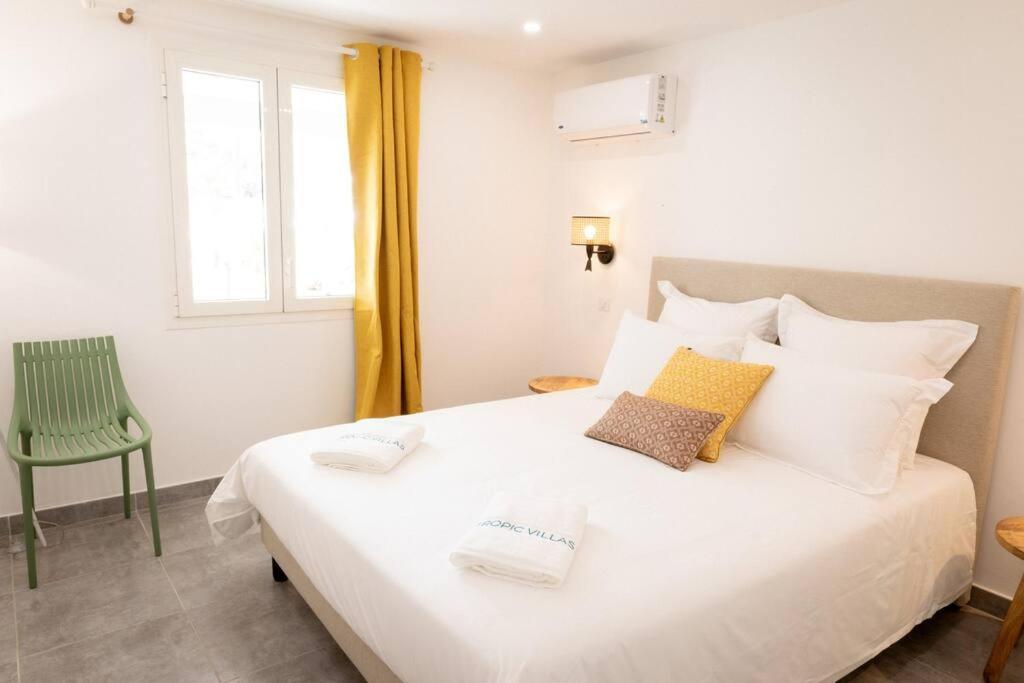 Ti Chill, Appartement 3 Pieces Neuf Front De Mer เลส์ อองซ์-ดิอาร์เลส ภายนอก รูปภาพ
